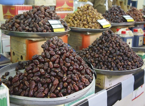 التمر وفوائده العظيمة كم عدد التمور التي تتناولها في اليوم