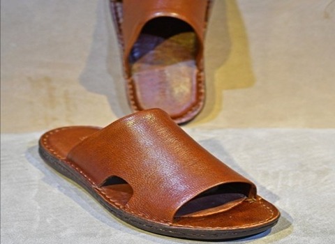 نعال جلد رجالي مع التفسيرات الكاملة والتعريف