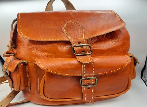 تعلم شراء حقيبة ظهر جلدية من صفر إلى مائة