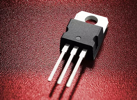 السعر والشراء ترانزستور ثنائي القطبية بمواصفات كاملة