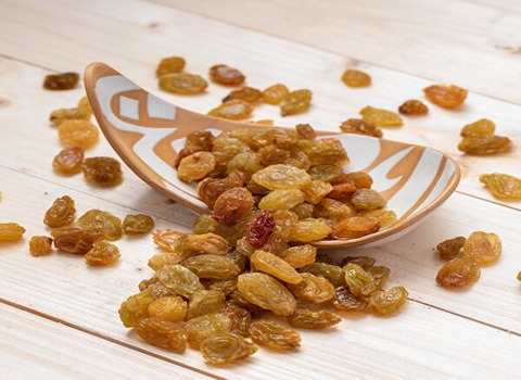 الزبيب في مصر اليوم (العنب المجفف) الطازج مصدر فيتامين (J b b6)