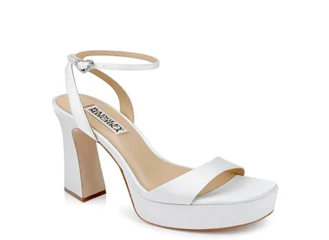 دليل شراء صنادل عالية الجودة بشروط خاصة وسعر استثنائي