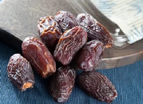 دليل شراء تمر عراقي معلب بشروط خاصة وسعر استثنائي