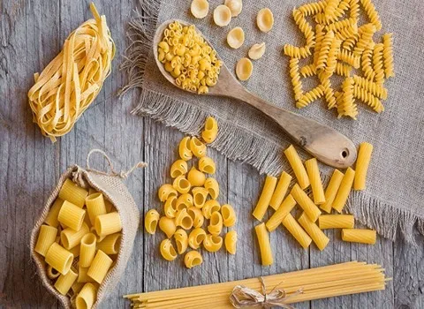 بيع معكرونة طويلة بأسعار مناسبة