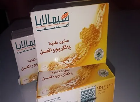 صابونة هيمالايا بالعسل؛ منظف صالح للبشرة تزيل جفاف الجلد