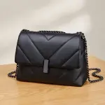 The price of bulk purchase of leather bag in delhi is cheap and reasonable
