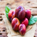 Red Plum Fruit Price