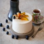 Contis Cake Mango Bravo; Meringue Wafer Chocolate Mango Sponge Meringue