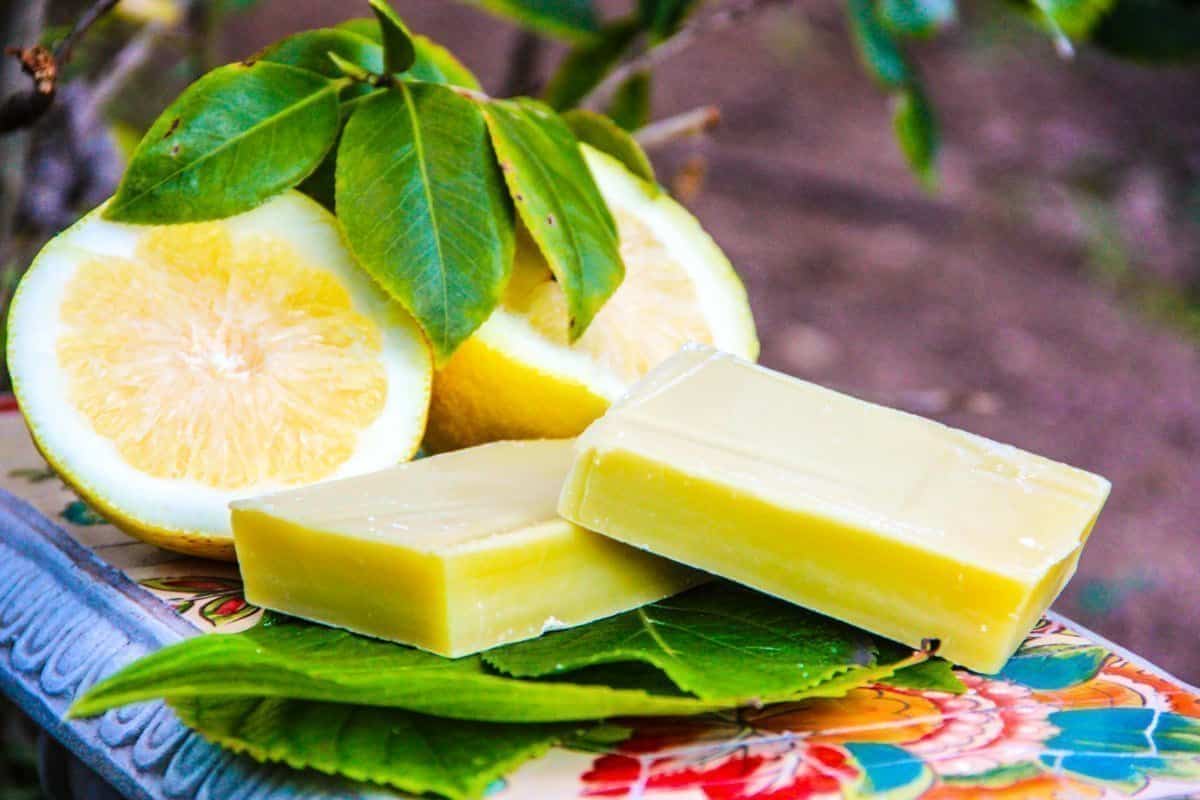 Imperial Leather Soap in Pakistan; Helps Skin Freshness 4 Ingredients Milk Oil