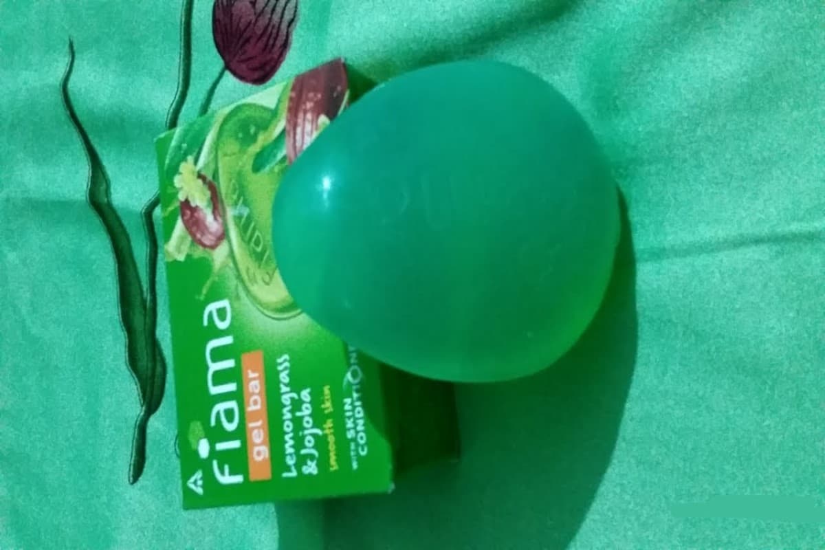 Fiama Soap in Pakistan; Glycerin Content Hand Disinfection Body Face Cleaning