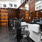 Barber Chair in Uganda; Electric Coupe Makeup 3 Materials Leather Fabric Vinyl High Weight Bearing