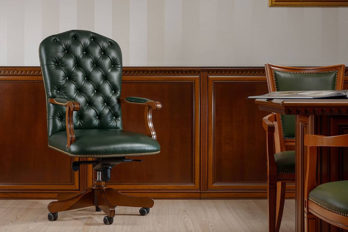 Boss Chair in Jaipur; Splendid Outlook 4 Materials Woolen Leather Acrylic Polyester Large