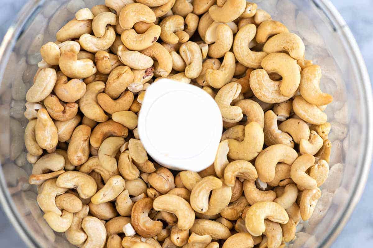 Cashew in Nepal; Curved Thick Contains Magnesium Manganese Phosphorus 2.5 Cm Length