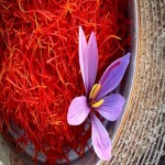 Original Saffron in UAE (Red Gold) Organic 2 Types Thread Powder Delicate Flavor Aroma