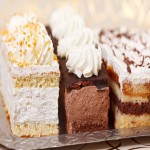 Half Kg Cake in Dubai; Round Square 3 Types Fruit Light Heavy Cream Nut Chocolate