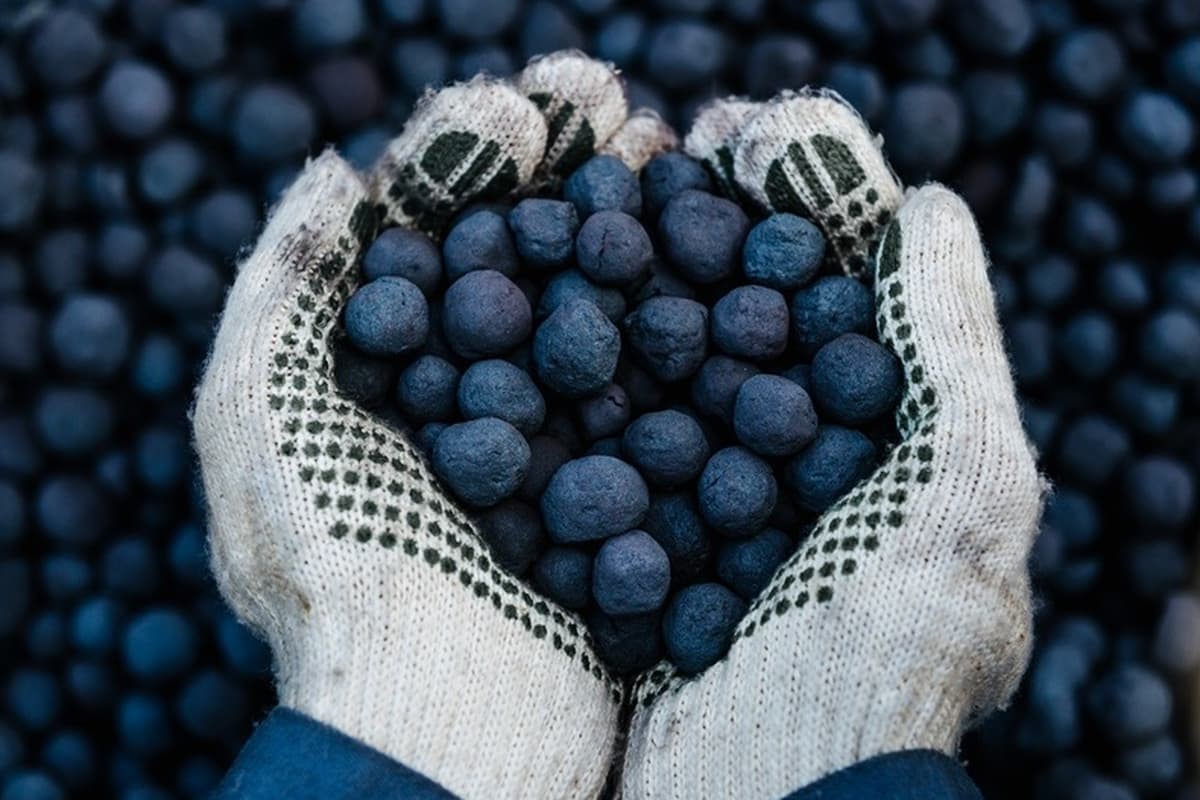 Sponge Iron Today; Porous Appearance Oxygen Free (67% Purity)