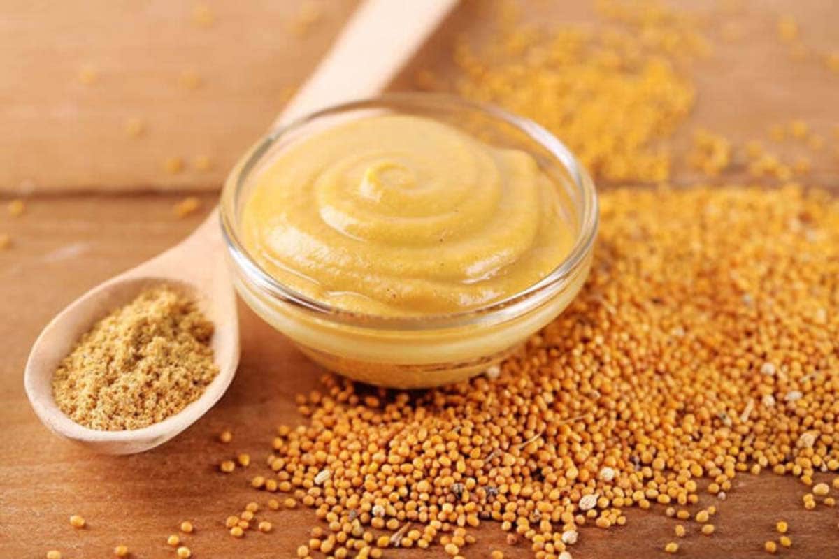 Small Mustard Sauce; Spicy Contains Vinegar Oil Salt Sugar Vitamin C Source
