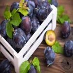 Fresh Plum in Pakistan; Meaty Texture Vitamin C Potassium Manganese Nutrients