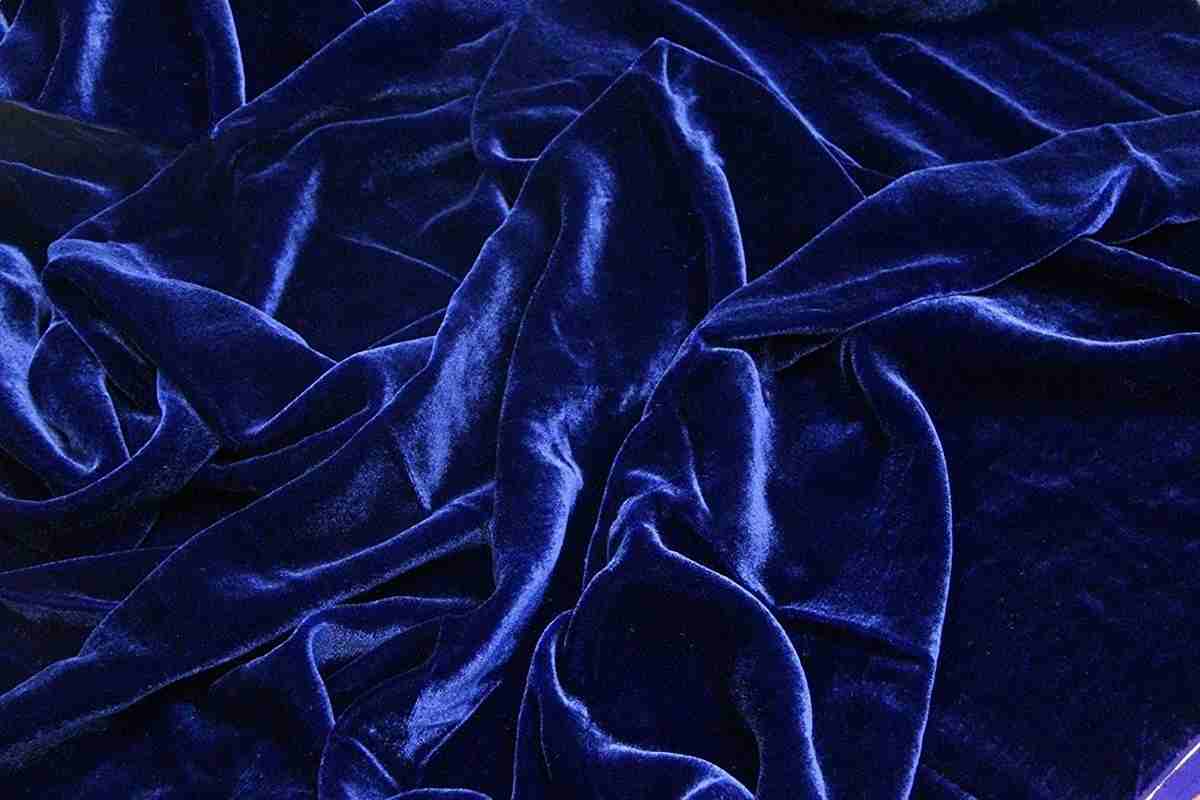 Import velvet fabric for making beautiful dresses