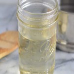 White Molasses; Mild Flavor Medicinal Properties 2 Applications Food Additive Sweetener