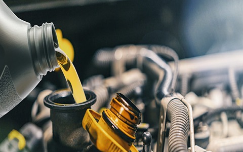 Royal Enfield Standard 350 Engine Oil Capacity Is a Popular Choice.