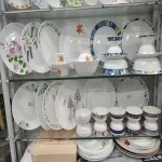 Learning to Buy Dining Dishes 102 Chinese Fabrics from Beginning to End