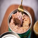 The price of bulk purchase of canned tuna bitter is cheap and reasonable