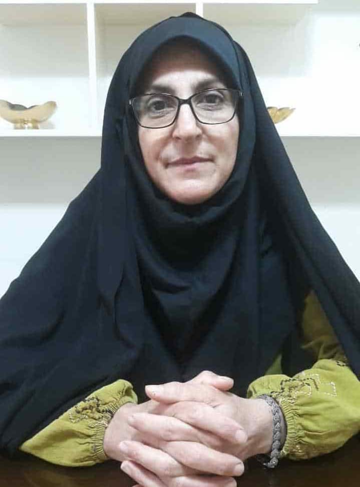 Zohre Sadeghi ahangar kalaee
