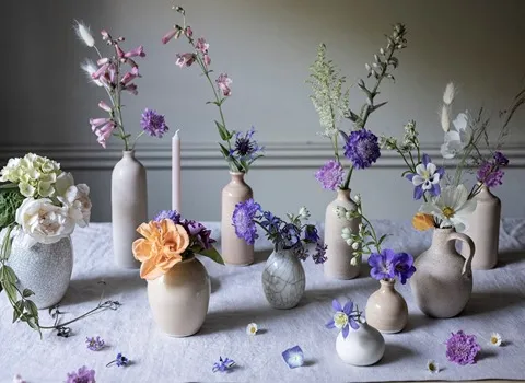Pottery flower vases buying guide with special conditions and exceptional price