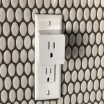electrical outlet in bathroom with complete explanations and familiarization