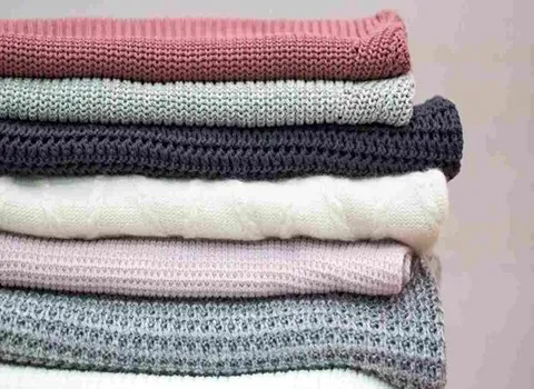 Blankets in UK purchase price + sales in trade and export