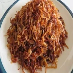 Distribution of toasted dried onions
