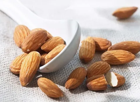 Almond Varieties + Price and properties