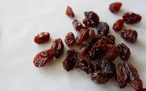 introducing colored raisins + the best purchase price