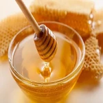 Best raw honey in Canada buying guide with special conditions and exceptional price