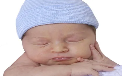 hospital hat for baby boy with complete explanations and familiarization