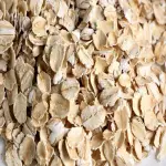 Raw oat flakes with complete explanations and familiarization