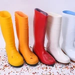 The price of bulk purchase of PVC boot material is cheap and reasonable