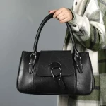 Black leather bag women with complete explanations and familiarization