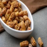 Dried yellow dates with complete explanations and familiarization