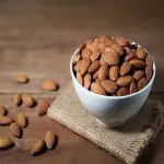 Buy the latest types of Mamra almonds 1 kg