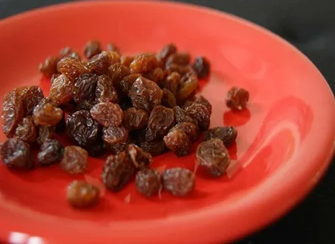 Brown raisins price | The purchase price, usage, Uses and properties
