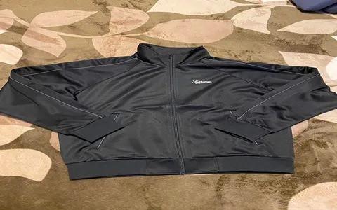 Learning to buy a women tricot track jacket from zero to one hundred