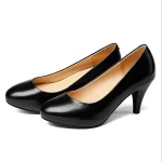 Learning to buy an cute leather shoes from zero to one hundred