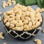 cashew dry fruits with complete explanations and familiarization