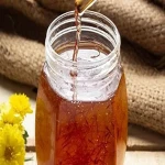 The price of bulk purchase of raw honey in the comb is cheap and reasonable