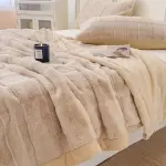 The price of bulk purchase of best warm soft blankets is cheap and reasonable