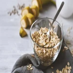 The price of bulk purchase of oat flakes raw is cheap and reasonable