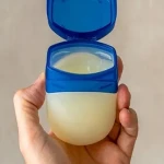 Perfumed petroleum jelly with complete explanations and familiarization