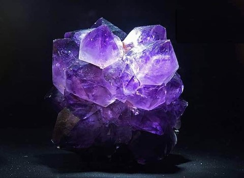 قیمت خرید سنگ آمیتیست + مزایا و معایب